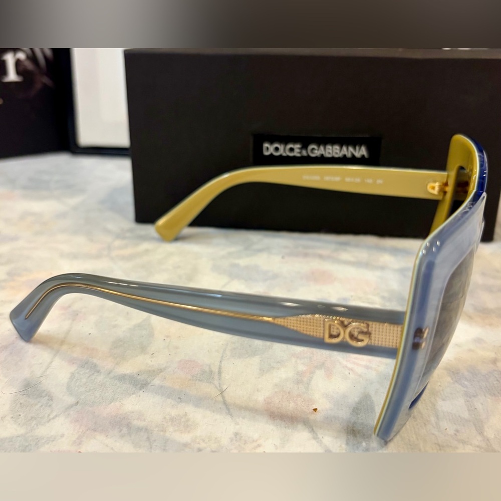 🩵DOLCE & GABBANA Chunky Light Blue Rectangular Sunglasses NWT FULL INCLUSION - Picture 6 of 12